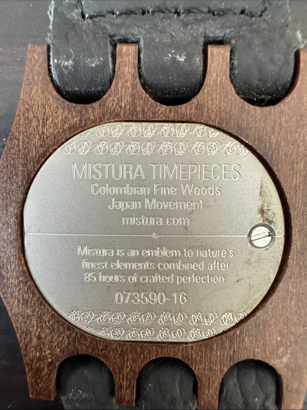 Mistura stylish watch